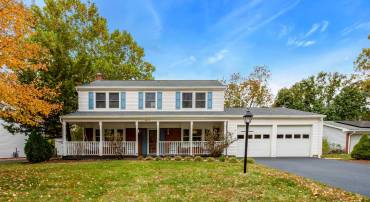 4427 MAJESTIC LN, FAIRFAX, Virginia 22033, 4 Bedrooms Bedrooms, ,3 BathroomsBathrooms,Residential,For sale,4427 MAJESTIC LN,VAFX2273338 MLS # VAFX2273338