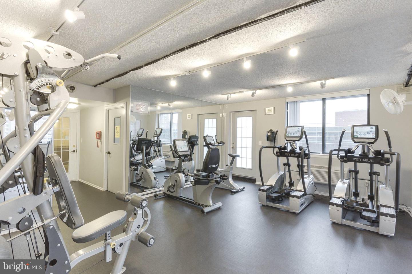 1024 N UTAH ST N #522, ARLINGTON, Virginia 22201, 1 Bedroom Bedrooms, ,1 BathroomBathrooms,Residential,For sale,1024 N UTAH ST N #522,VAAR2064736 MLS # VAAR2064736