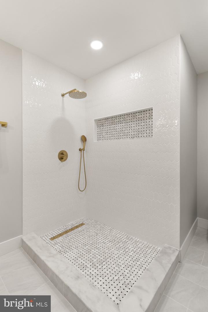 3920 12TH ST S, ARLINGTON, Virginia 22204, 3 Bedrooms Bedrooms, ,3 BathroomsBathrooms,Residential,For sale,3920 12TH ST S,VAAR2064796 MLS # VAAR2064796 3920 12TH ST S, ARLINGTON, Virginia 22204, 3 Bedrooms Bedrooms, ,3 BathroomsBathrooms,Residential,For sale,3920 12TH ST S,VAAR2064796 MLS # VAAR2064796