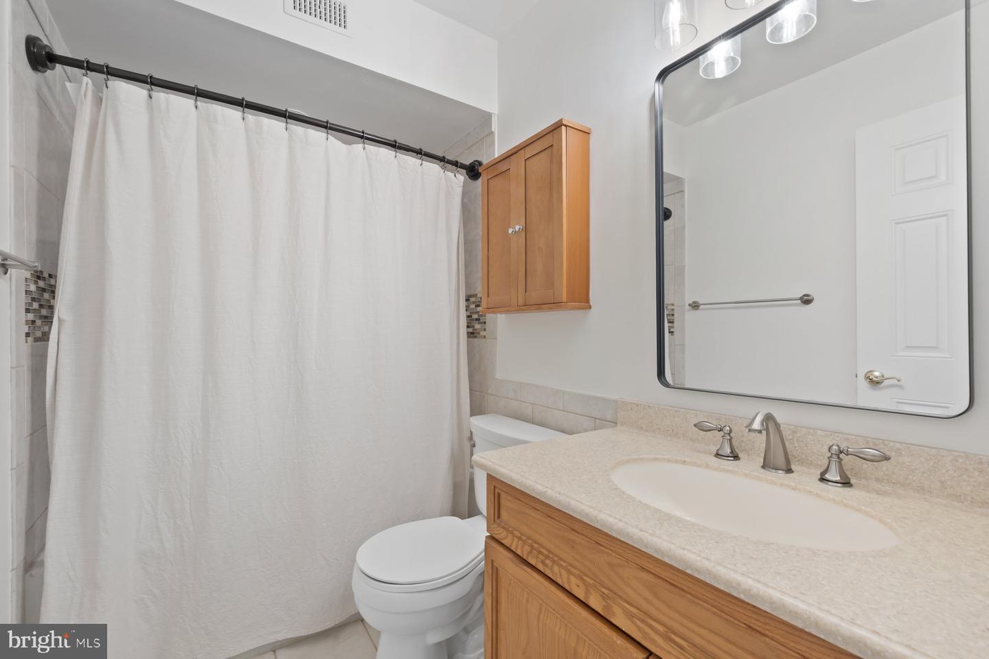 5816 TORINGTON DR #860, SPRINGFIELD, Virginia 22152, 2 Bedrooms Bedrooms, ,1 BathroomBathrooms,Residential,For sale,5816 TORINGTON DR #860,VAFX2274368 MLS # VAFX2274368