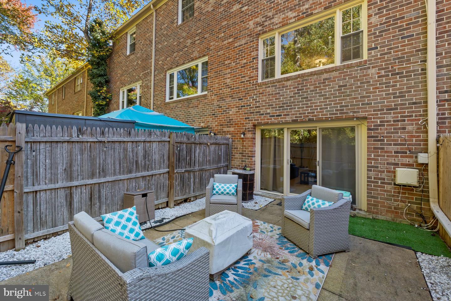 5816 TORINGTON DR #860, SPRINGFIELD, Virginia 22152, 2 Bedrooms Bedrooms, ,1 BathroomBathrooms,Residential,For sale,5816 TORINGTON DR #860,VAFX2274368 MLS # VAFX2274368