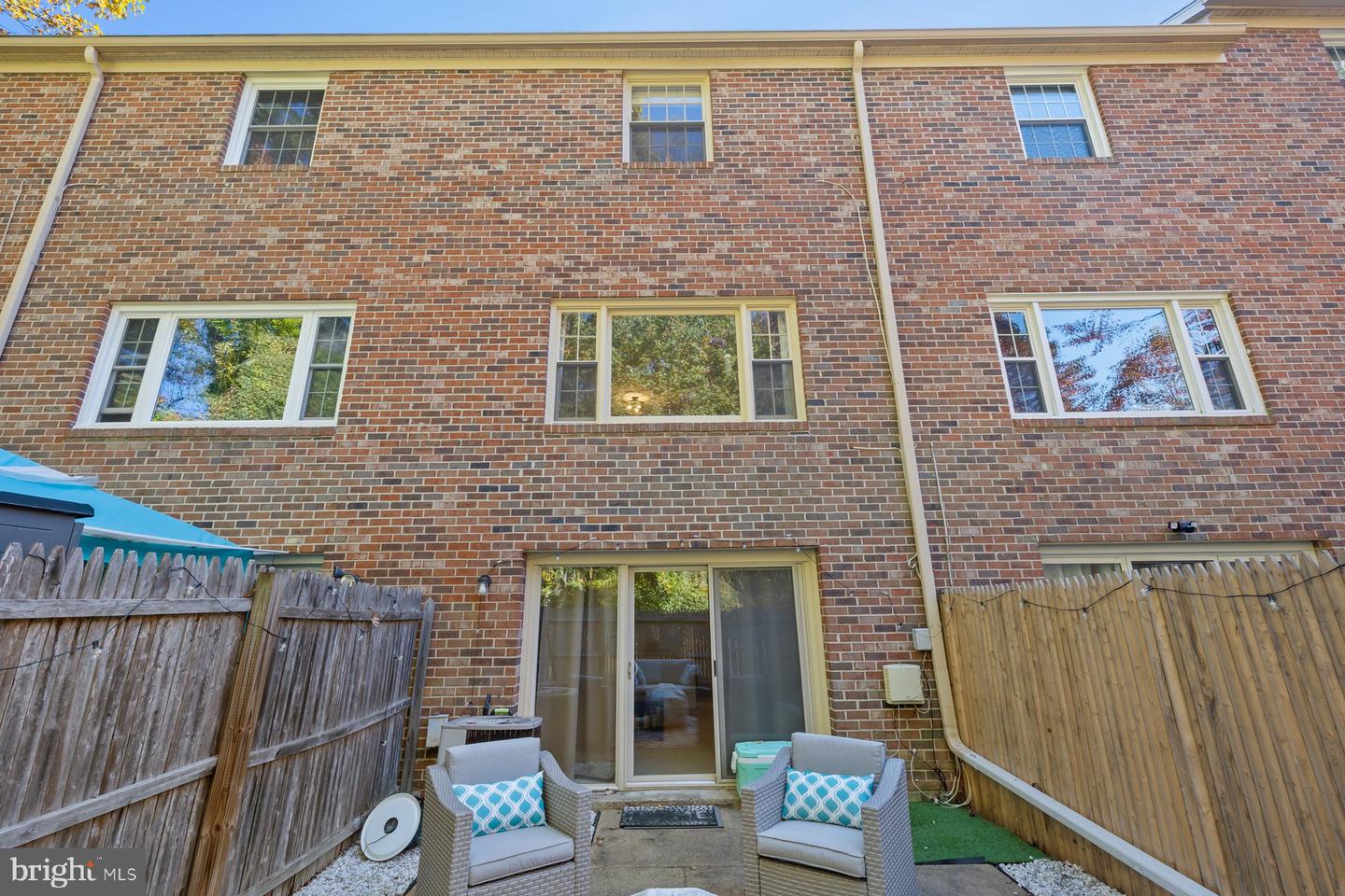 5816 TORINGTON DR #860, SPRINGFIELD, Virginia 22152, 2 Bedrooms Bedrooms, ,1 BathroomBathrooms,Residential,For sale,5816 TORINGTON DR #860,VAFX2274368 MLS # VAFX2274368