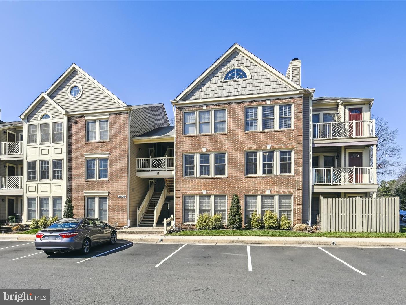3800 RIDGE KNOLL CT #2, FAIRFAX, Virginia 22033, 2 Bedrooms Bedrooms, ,2 BathroomsBathrooms,Residential,For sale,3800 RIDGE KNOLL CT #2,VAFX2274370 MLS # VAFX2274370