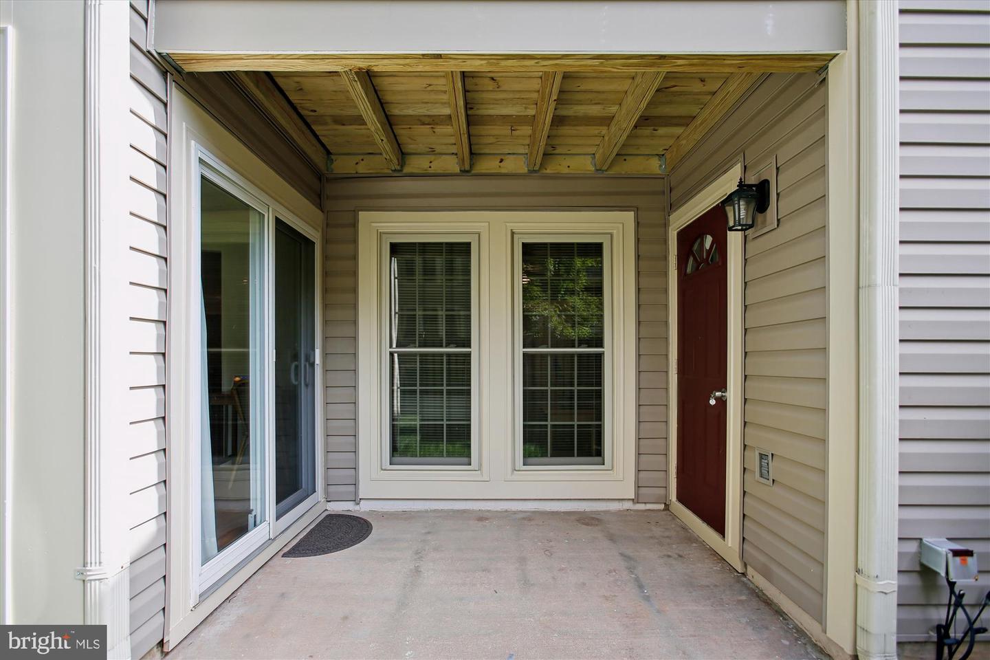 3800 RIDGE KNOLL CT #2, FAIRFAX, Virginia 22033, 2 Bedrooms Bedrooms, ,2 BathroomsBathrooms,Residential,For sale,3800 RIDGE KNOLL CT #2,VAFX2274370 MLS # VAFX2274370