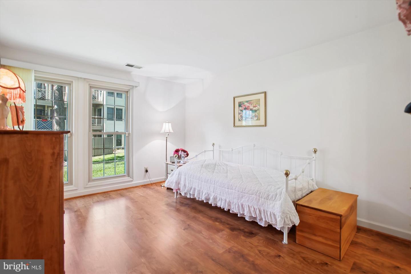 3800 RIDGE KNOLL CT #2, FAIRFAX, Virginia 22033, 2 Bedrooms Bedrooms, ,2 BathroomsBathrooms,Residential,For sale,3800 RIDGE KNOLL CT #2,VAFX2274370 MLS # VAFX2274370