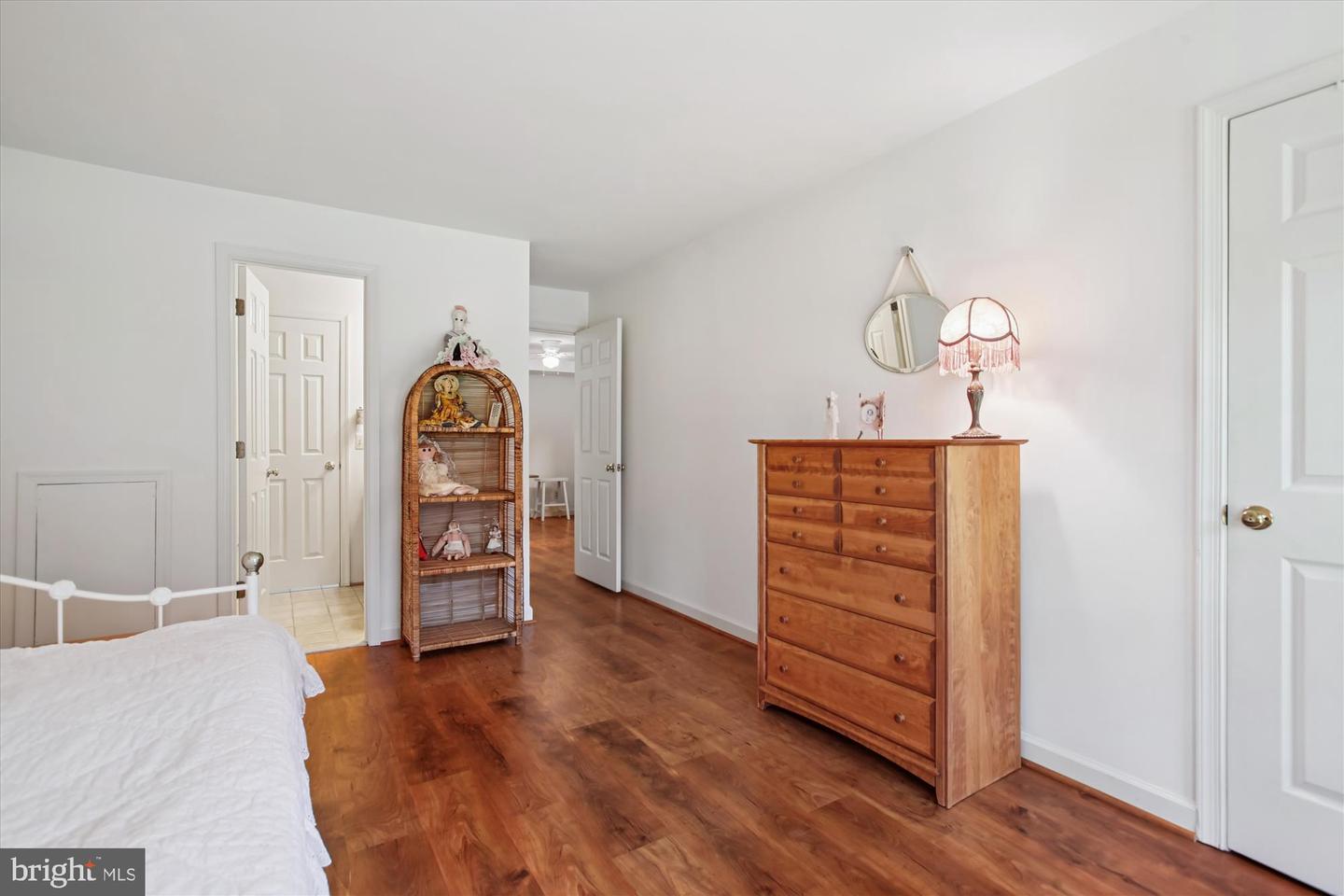 3800 RIDGE KNOLL CT #2, FAIRFAX, Virginia 22033, 2 Bedrooms Bedrooms, ,2 BathroomsBathrooms,Residential,For sale,3800 RIDGE KNOLL CT #2,VAFX2274370 MLS # VAFX2274370