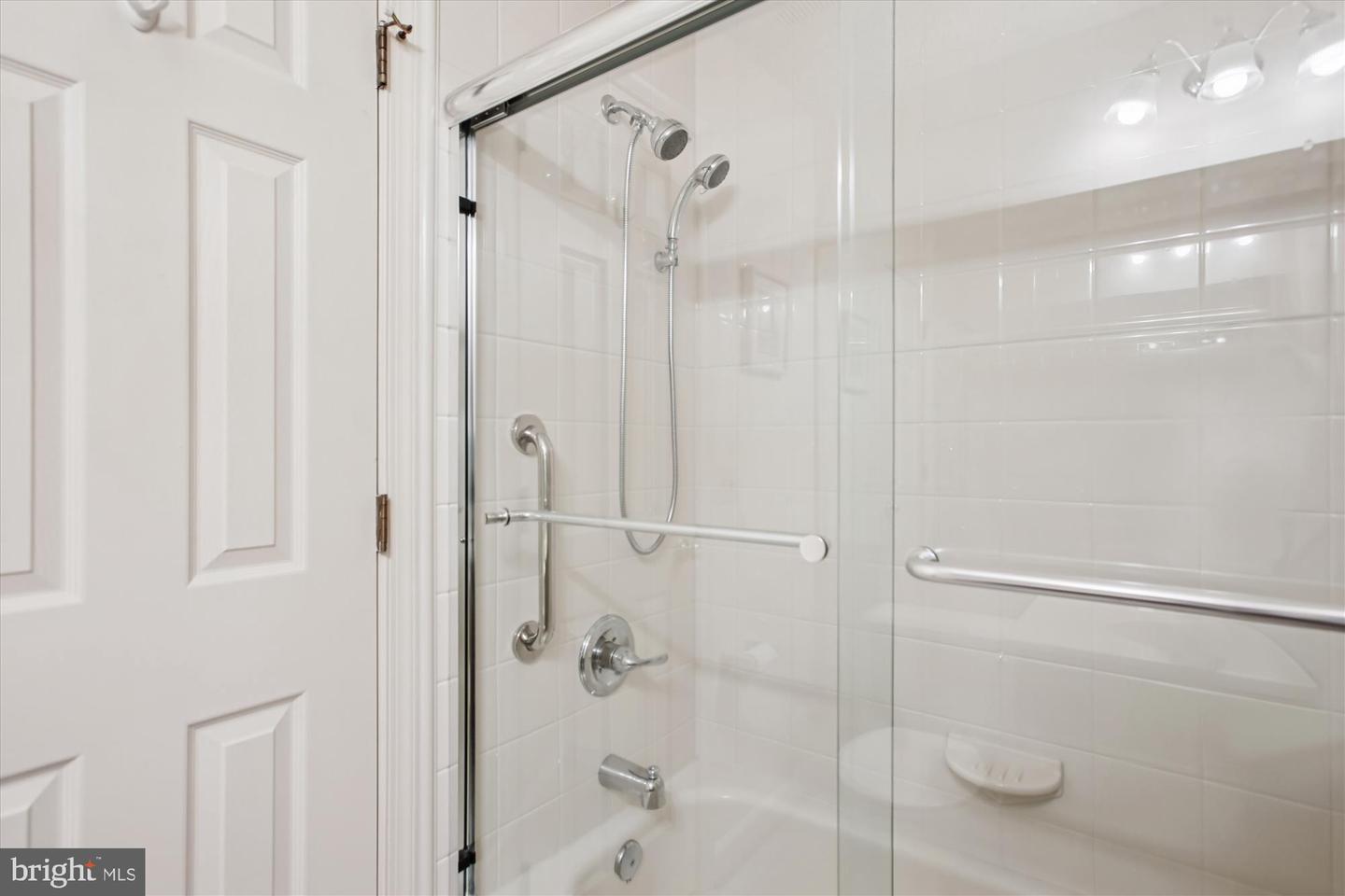 3800 RIDGE KNOLL CT #2, FAIRFAX, Virginia 22033, 2 Bedrooms Bedrooms, ,2 BathroomsBathrooms,Residential,For sale,3800 RIDGE KNOLL CT #2,VAFX2274370 MLS # VAFX2274370