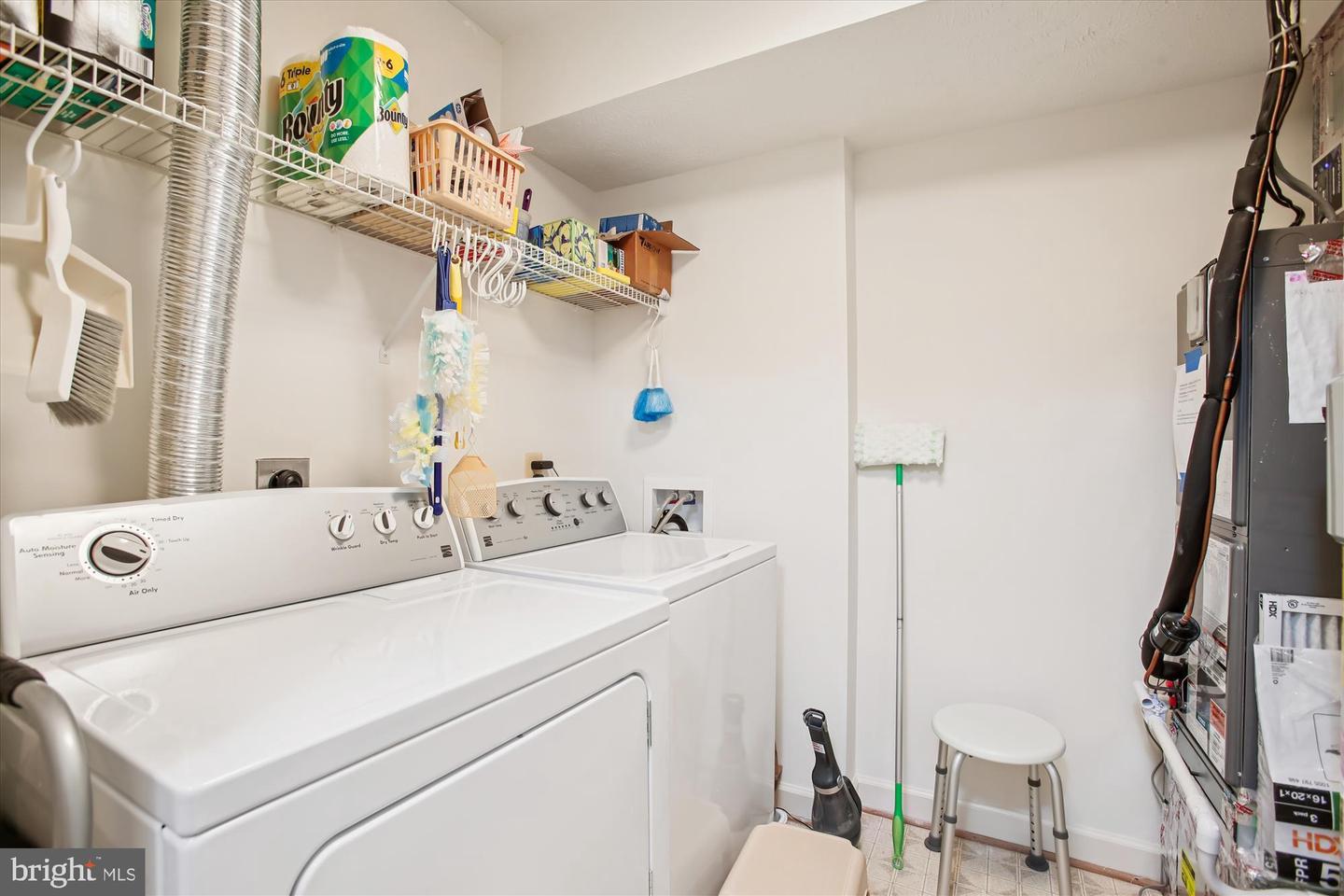 3800 RIDGE KNOLL CT #2, FAIRFAX, Virginia 22033, 2 Bedrooms Bedrooms, ,2 BathroomsBathrooms,Residential,For sale,3800 RIDGE KNOLL CT #2,VAFX2274370 MLS # VAFX2274370