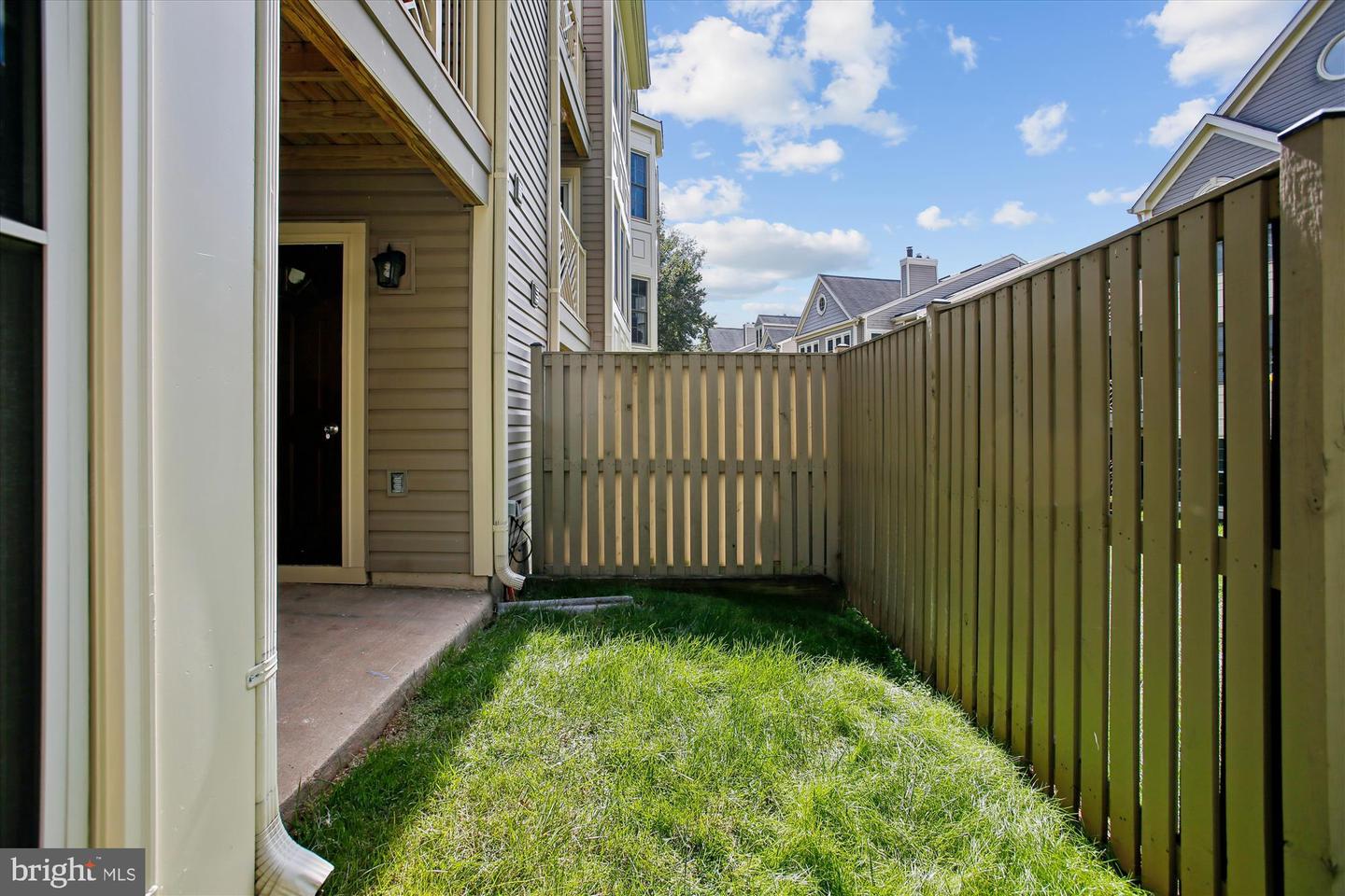 3800 RIDGE KNOLL CT #2, FAIRFAX, Virginia 22033, 2 Bedrooms Bedrooms, ,2 BathroomsBathrooms,Residential,For sale,3800 RIDGE KNOLL CT #2,VAFX2274370 MLS # VAFX2274370