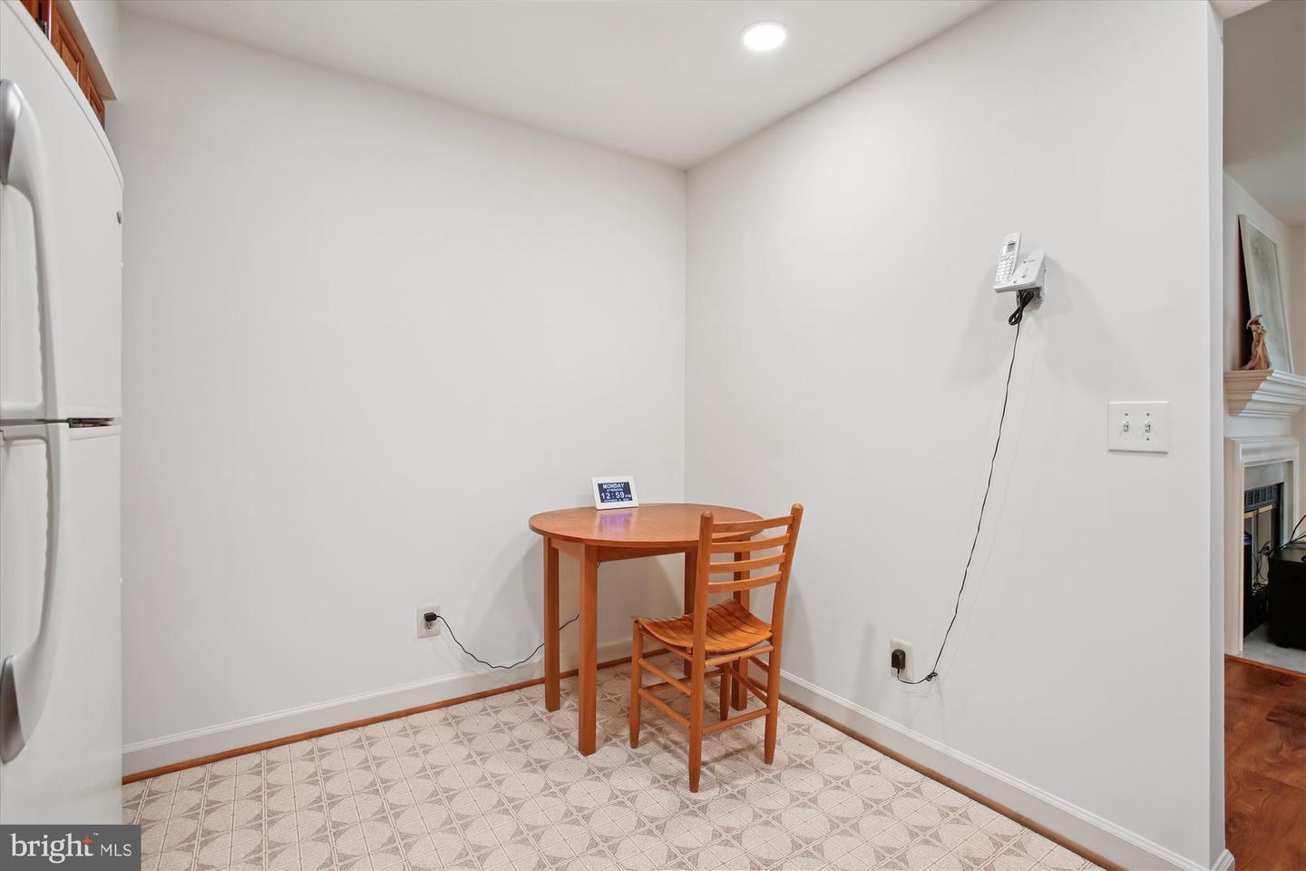3800 RIDGE KNOLL CT #2, FAIRFAX, Virginia 22033, 2 Bedrooms Bedrooms, ,2 BathroomsBathrooms,Residential,For sale,3800 RIDGE KNOLL CT #2,VAFX2274370 MLS # VAFX2274370