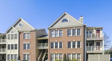 3800 RIDGE KNOLL CT #2, FAIRFAX, Virginia 22033, 2 Bedrooms Bedrooms, ,2 BathroomsBathrooms,Residential,For sale,3800 RIDGE KNOLL CT #2,VAFX2274370 MLS # VAFX2274370