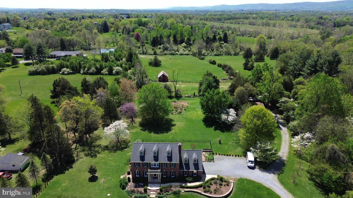 11929 FOLLY LN, LOVETTSVILLE, Virginia 20180, 4 Bedrooms Bedrooms, 14 Rooms Rooms,2 BathroomsBathrooms,Residential,For sale,11929 FOLLY LN,VALO2108946 MLS # VALO2108946