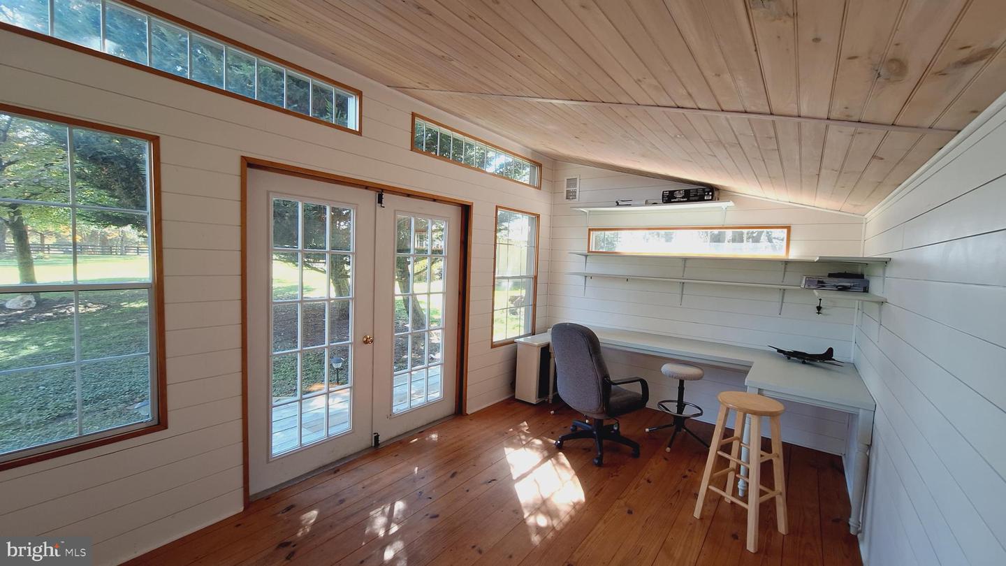 11929 FOLLY LN, LOVETTSVILLE, Virginia 20180, 4 Bedrooms Bedrooms, 14 Rooms Rooms,2 BathroomsBathrooms,Residential,For sale,11929 FOLLY LN,VALO2108946 MLS # VALO2108946