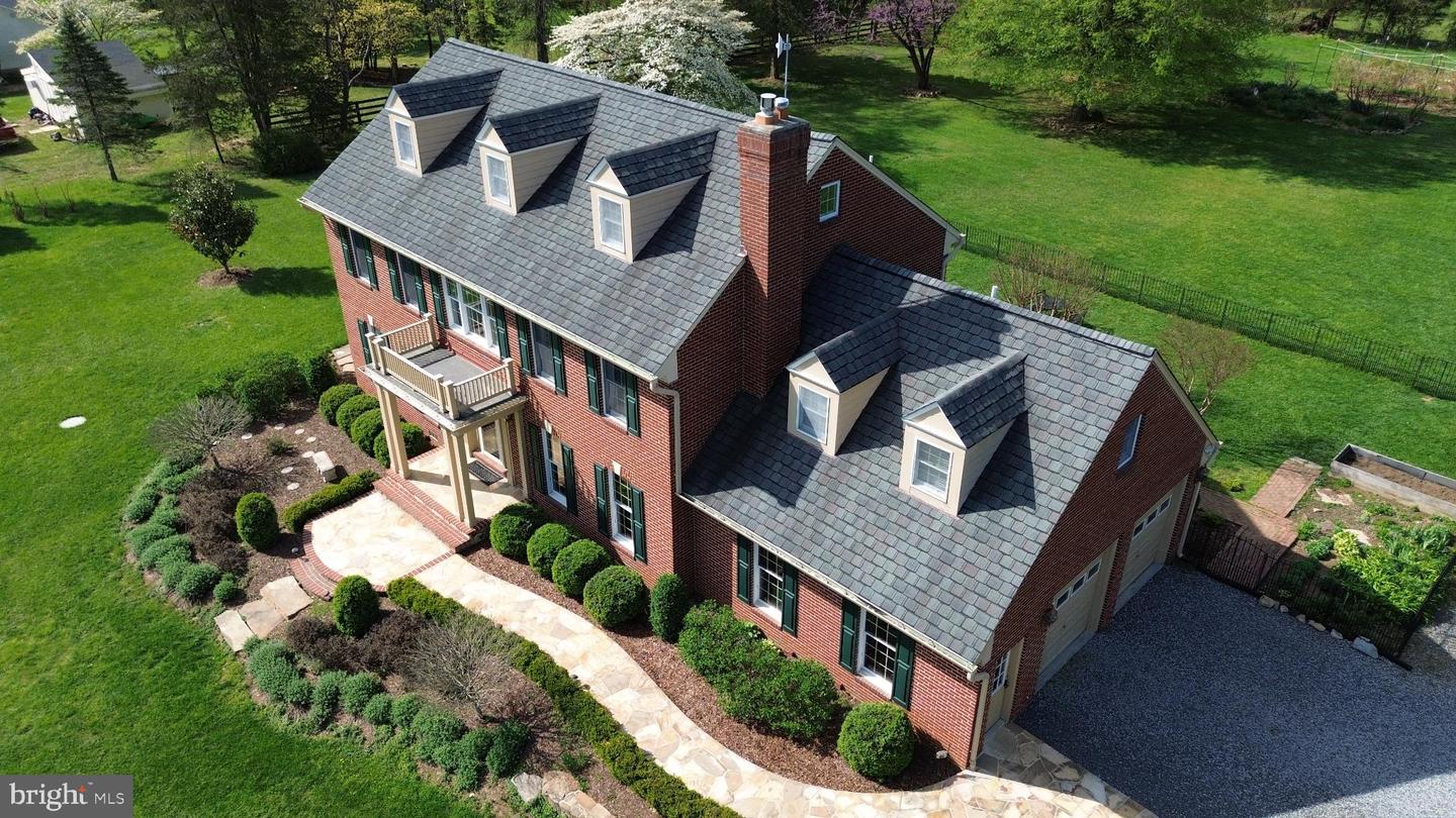 11929 FOLLY LN, LOVETTSVILLE, Virginia 20180, 4 Bedrooms Bedrooms, 14 Rooms Rooms,2 BathroomsBathrooms,Residential,For sale,11929 FOLLY LN,VALO2108946 MLS # VALO2108946