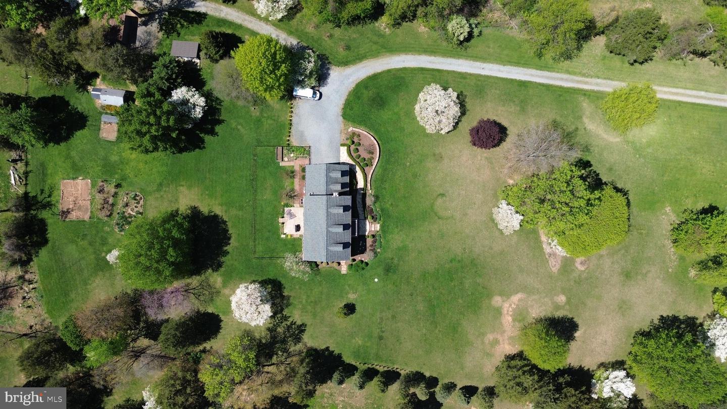 11929 FOLLY LN, LOVETTSVILLE, Virginia 20180, 4 Bedrooms Bedrooms, 14 Rooms Rooms,2 BathroomsBathrooms,Residential,For sale,11929 FOLLY LN,VALO2108946 MLS # VALO2108946