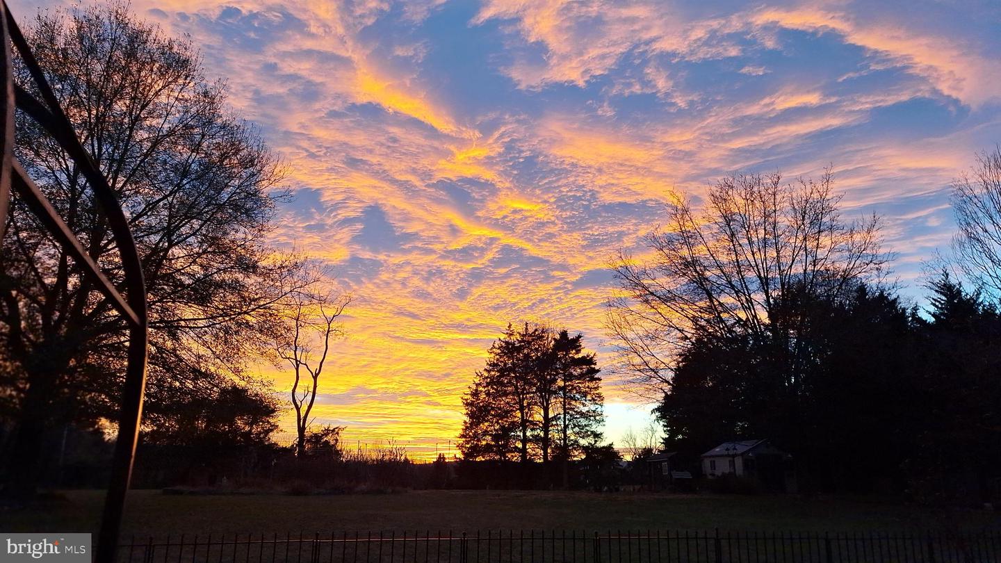 11929 FOLLY LN, LOVETTSVILLE, Virginia 20180, 4 Bedrooms Bedrooms, 14 Rooms Rooms,2 BathroomsBathrooms,Residential,For sale,11929 FOLLY LN,VALO2108946 MLS # VALO2108946