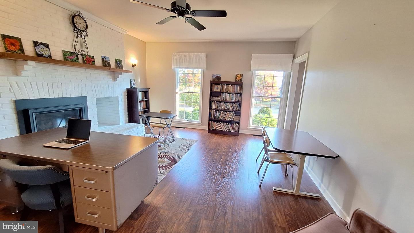 11929 FOLLY LN, LOVETTSVILLE, Virginia 20180, 4 Bedrooms Bedrooms, 14 Rooms Rooms,2 BathroomsBathrooms,Residential,For sale,11929 FOLLY LN,VALO2108946 MLS # VALO2108946