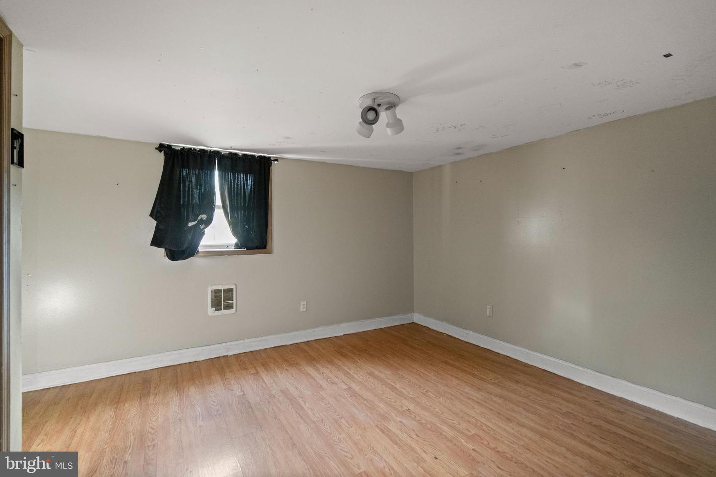 107 AMHERST CT, STEPHENS CITY, Virginia 22655, 3 Bedrooms Bedrooms, ,2 BathroomsBathrooms,Residential,For sale,107 AMHERST CT,VAFV2037400 MLS # VAFV2037400