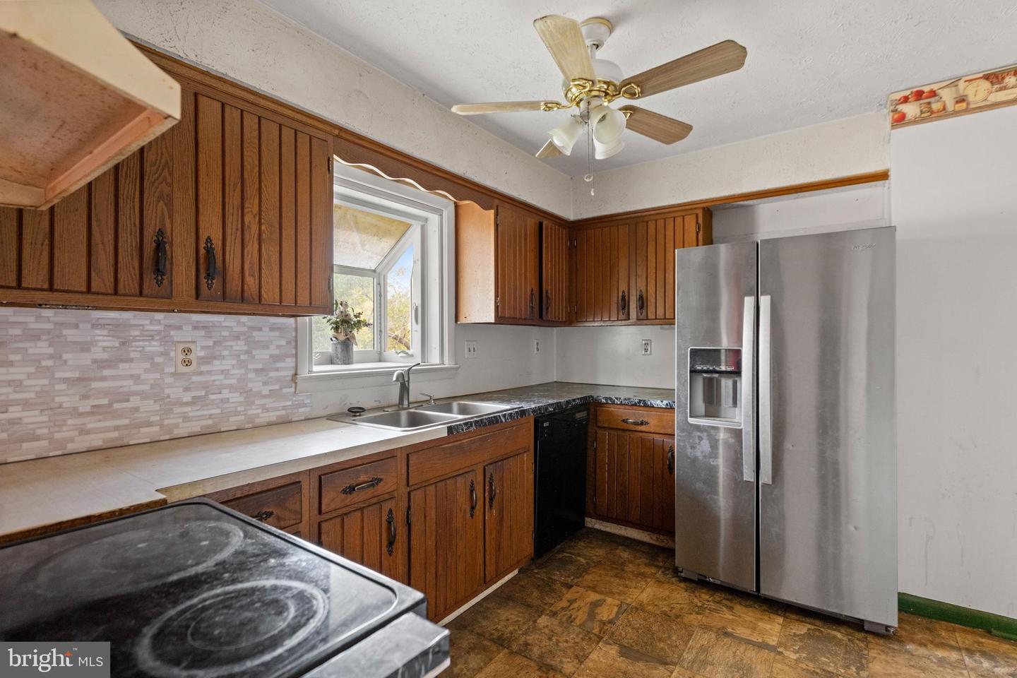 107 AMHERST CT, STEPHENS CITY, Virginia 22655, 3 Bedrooms Bedrooms, ,2 BathroomsBathrooms,Residential,For sale,107 AMHERST CT,VAFV2037400 MLS # VAFV2037400