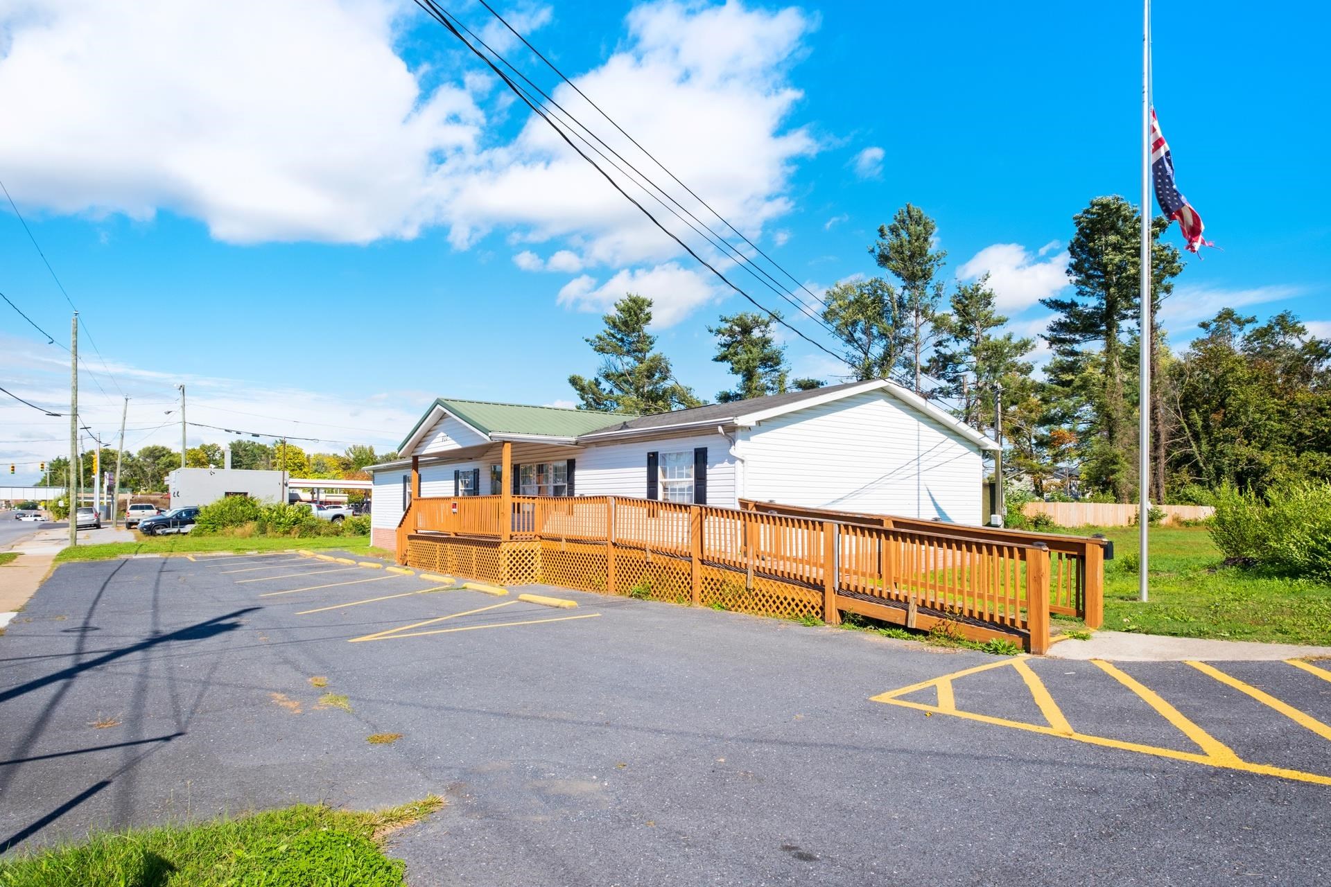 903 E MAIN ST, WAYNESBORO, Virginia 22980, ,Commercial,903 E MAIN ST,669673 MLS # 669673