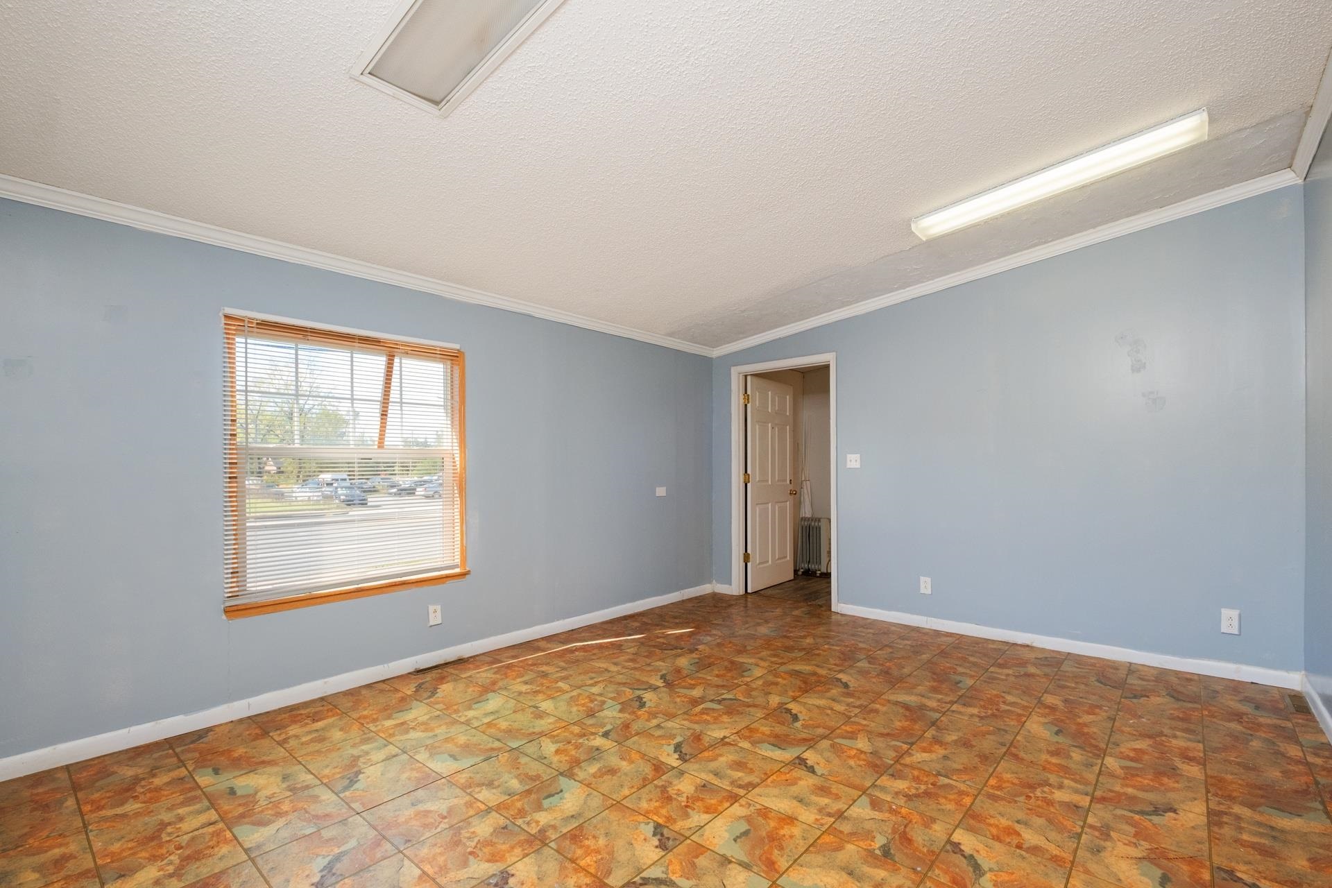 903 E MAIN ST, WAYNESBORO, Virginia 22980, ,Commercial,903 E MAIN ST,669673 MLS # 669673