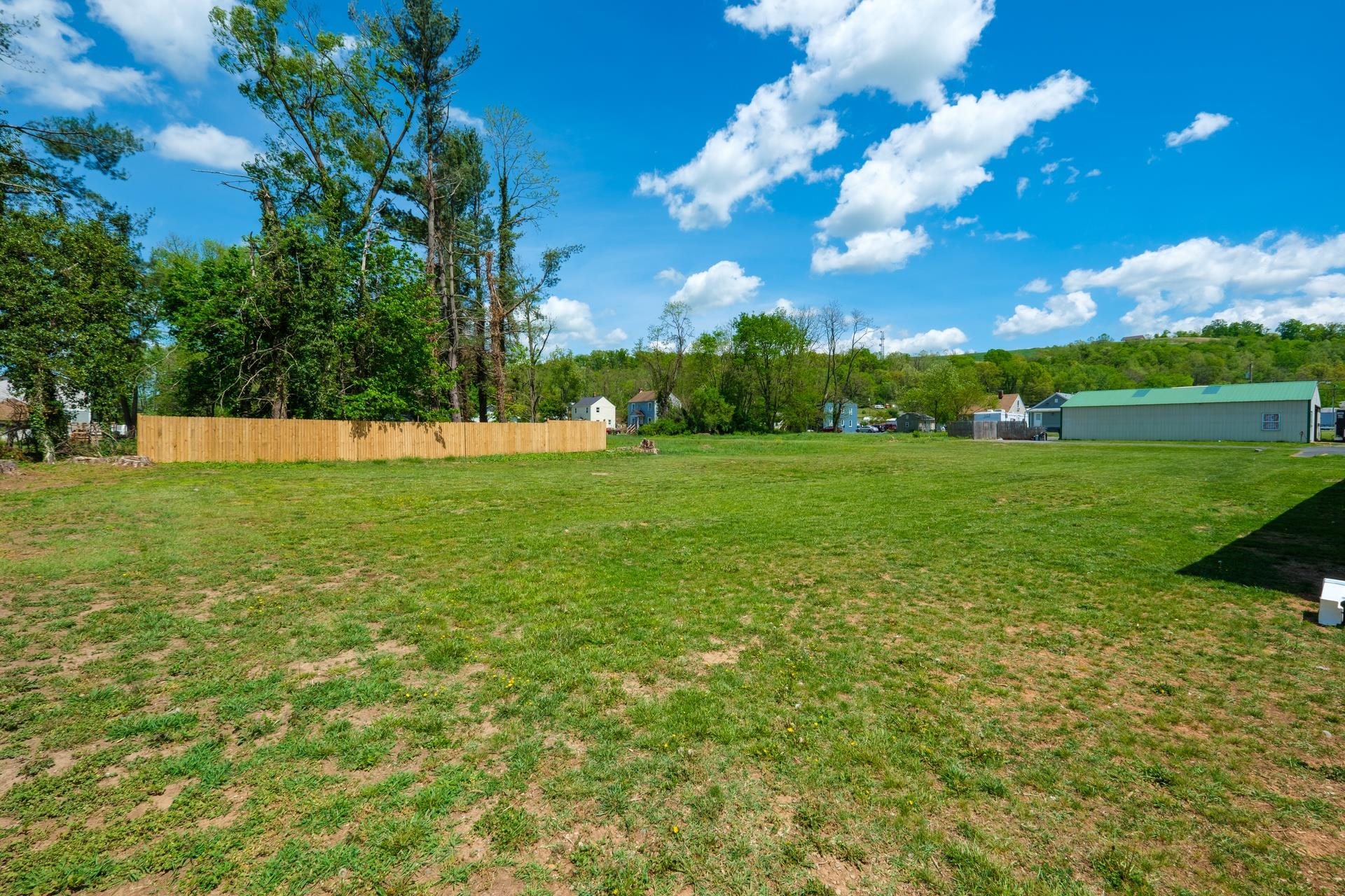 903 E MAIN ST, WAYNESBORO, Virginia 22980, ,Commercial,903 E MAIN ST,669673 MLS # 669673