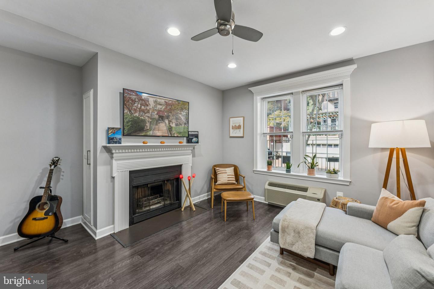 1833 CALIFORNIA ST NW #203, WASHINGTON, District Of Columbia 20009, 1 Bedroom Bedrooms, ,1 BathroomBathrooms,Residential,For sale,1833 CALIFORNIA ST NW #203,DCDC2227650 MLS # DCDC2227650