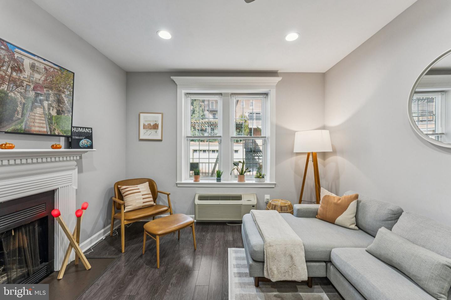 1833 CALIFORNIA ST NW #203, WASHINGTON, District Of Columbia 20009, 1 Bedroom Bedrooms, ,1 BathroomBathrooms,Residential,For sale,1833 CALIFORNIA ST NW #203,DCDC2227650 MLS # DCDC2227650