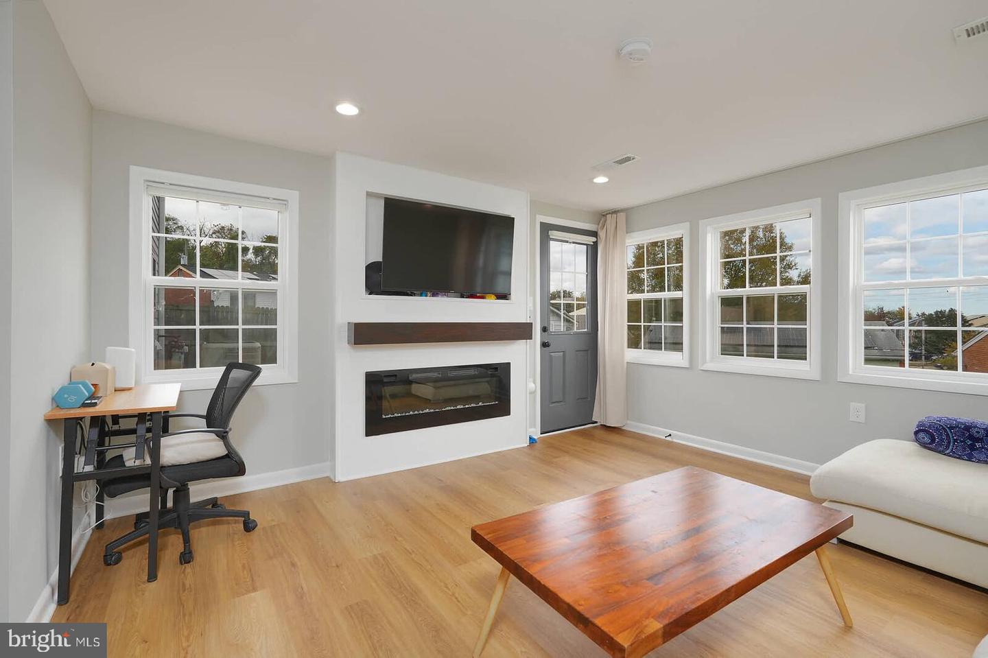 2425 SKYLAND PL SE, WASHINGTON, District Of Columbia 20020, 4 Bedrooms Bedrooms, 9 Rooms Rooms,2 BathroomsBathrooms,Residential,For sale,2425 SKYLAND PL SE,DCDC2227734 MLS # DCDC2227734