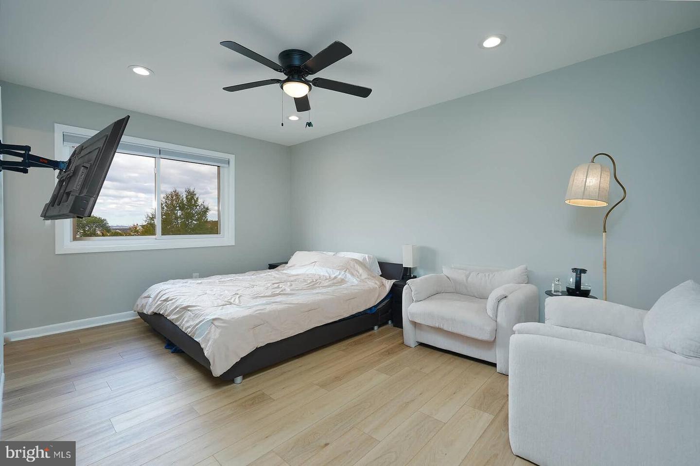 2425 SKYLAND PL SE, WASHINGTON, District Of Columbia 20020, 4 Bedrooms Bedrooms, 9 Rooms Rooms,2 BathroomsBathrooms,Residential,For sale,2425 SKYLAND PL SE,DCDC2227734 MLS # DCDC2227734