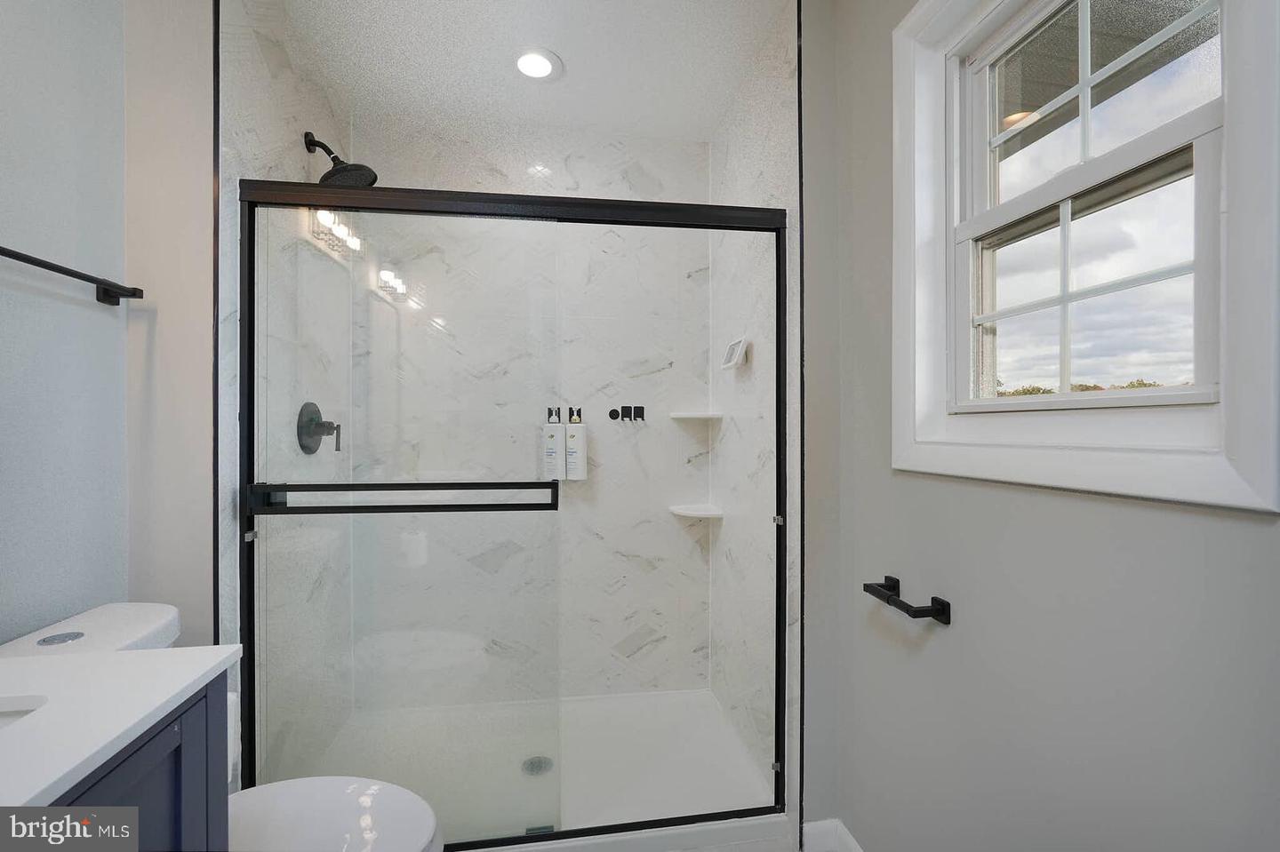 2425 SKYLAND PL SE, WASHINGTON, District Of Columbia 20020, 4 Bedrooms Bedrooms, 9 Rooms Rooms,2 BathroomsBathrooms,Residential,For sale,2425 SKYLAND PL SE,DCDC2227734 MLS # DCDC2227734