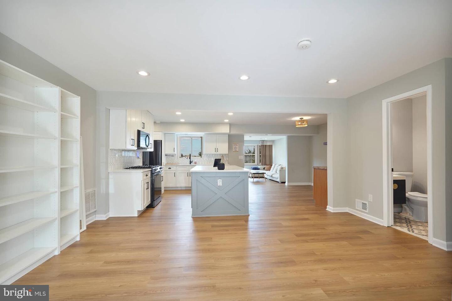 2425 SKYLAND PL SE, WASHINGTON, District Of Columbia 20020, 4 Bedrooms Bedrooms, 9 Rooms Rooms,2 BathroomsBathrooms,Residential,For sale,2425 SKYLAND PL SE,DCDC2227734 MLS # DCDC2227734