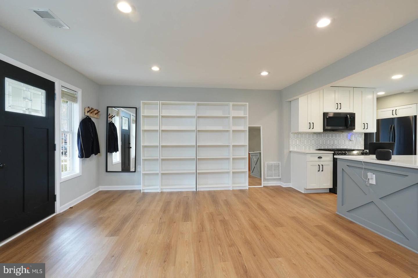 2425 SKYLAND PL SE, WASHINGTON, District Of Columbia 20020, 4 Bedrooms Bedrooms, 9 Rooms Rooms,2 BathroomsBathrooms,Residential,For sale,2425 SKYLAND PL SE,DCDC2227734 MLS # DCDC2227734