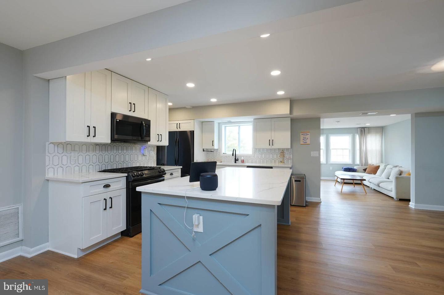 2425 SKYLAND PL SE, WASHINGTON, District Of Columbia 20020, 4 Bedrooms Bedrooms, 9 Rooms Rooms,2 BathroomsBathrooms,Residential,For sale,2425 SKYLAND PL SE,DCDC2227734 MLS # DCDC2227734