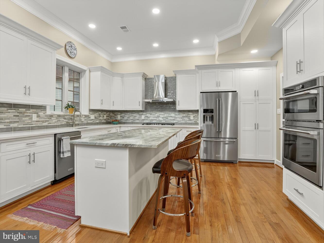 10702 SIMPSON MEWS LN, FAIRFAX, Virginia 22030, 5 Bedrooms Bedrooms, ,4 BathroomsBathrooms,Residential,For sale,10702 SIMPSON MEWS LN,VAFC2007216 MLS # VAFC2007216