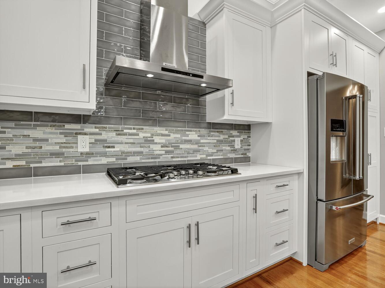 10702 SIMPSON MEWS LN, FAIRFAX, Virginia 22030, 5 Bedrooms Bedrooms, ,4 BathroomsBathrooms,Residential,For sale,10702 SIMPSON MEWS LN,VAFC2007216 MLS # VAFC2007216