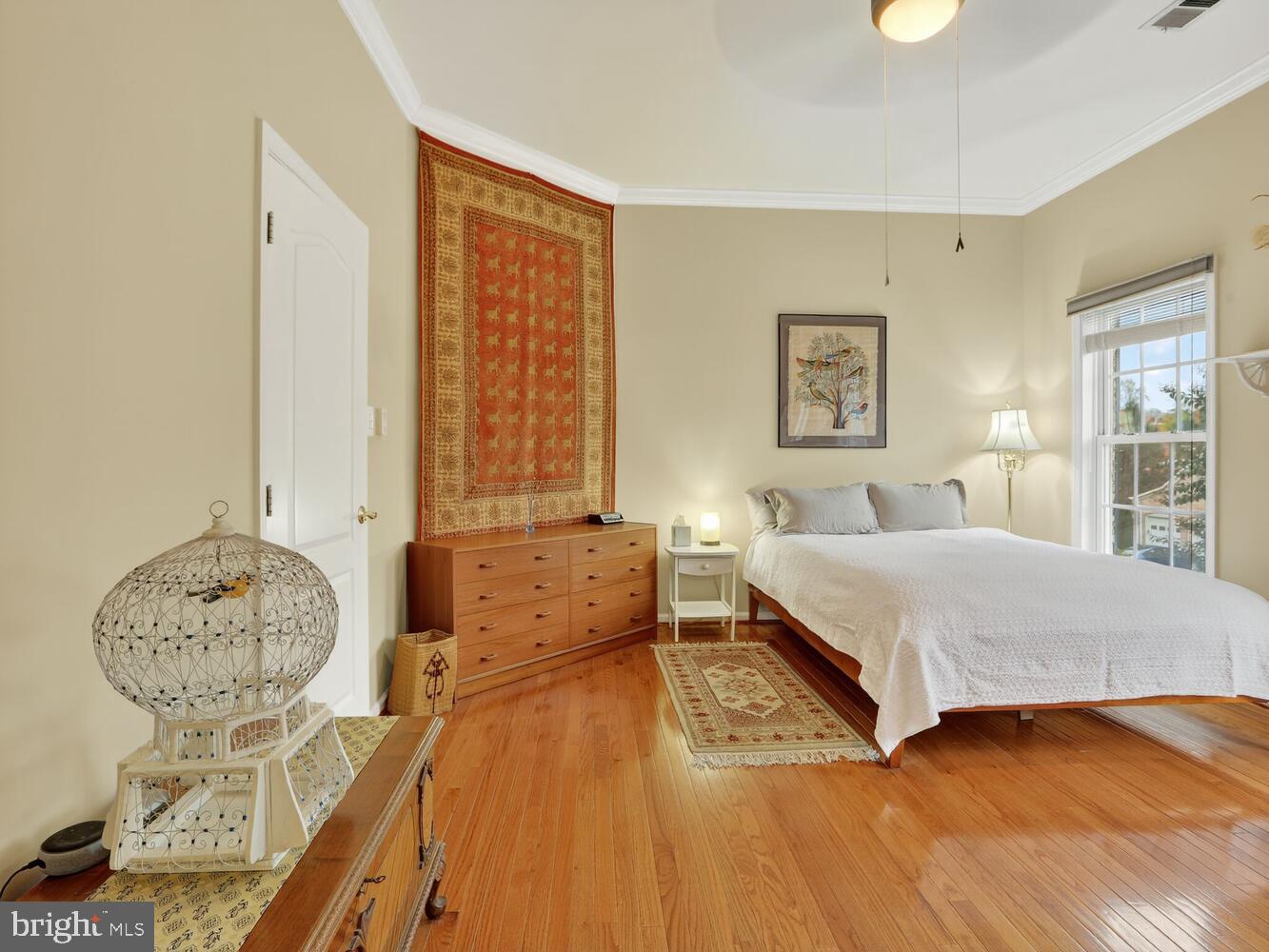 10702 SIMPSON MEWS LN, FAIRFAX, Virginia 22030, 5 Bedrooms Bedrooms, ,4 BathroomsBathrooms,Residential,For sale,10702 SIMPSON MEWS LN,VAFC2007216 MLS # VAFC2007216