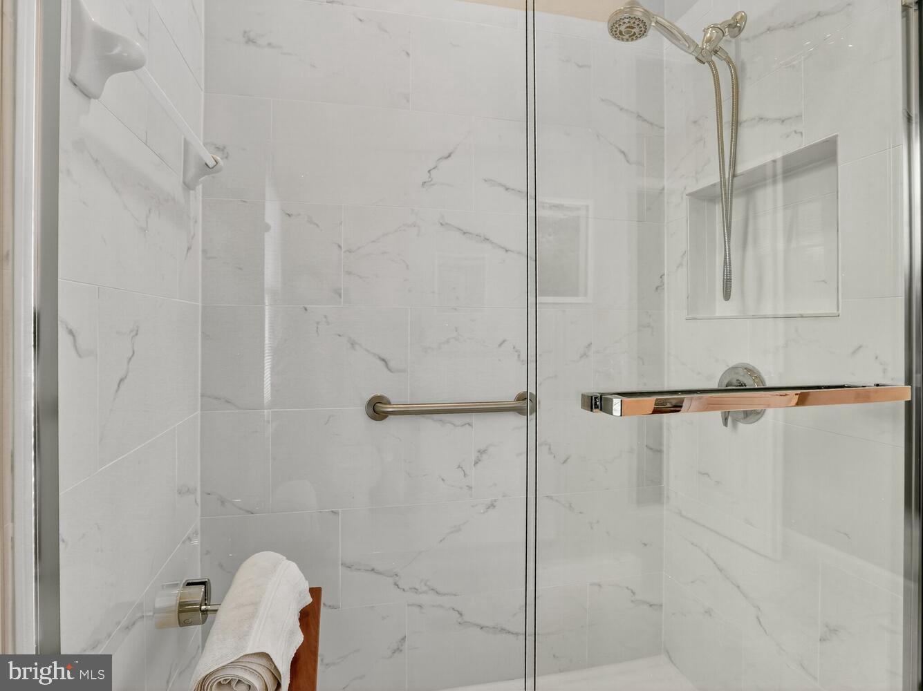 10702 SIMPSON MEWS LN, FAIRFAX, Virginia 22030, 5 Bedrooms Bedrooms, ,4 BathroomsBathrooms,Residential,For sale,10702 SIMPSON MEWS LN,VAFC2007216 MLS # VAFC2007216