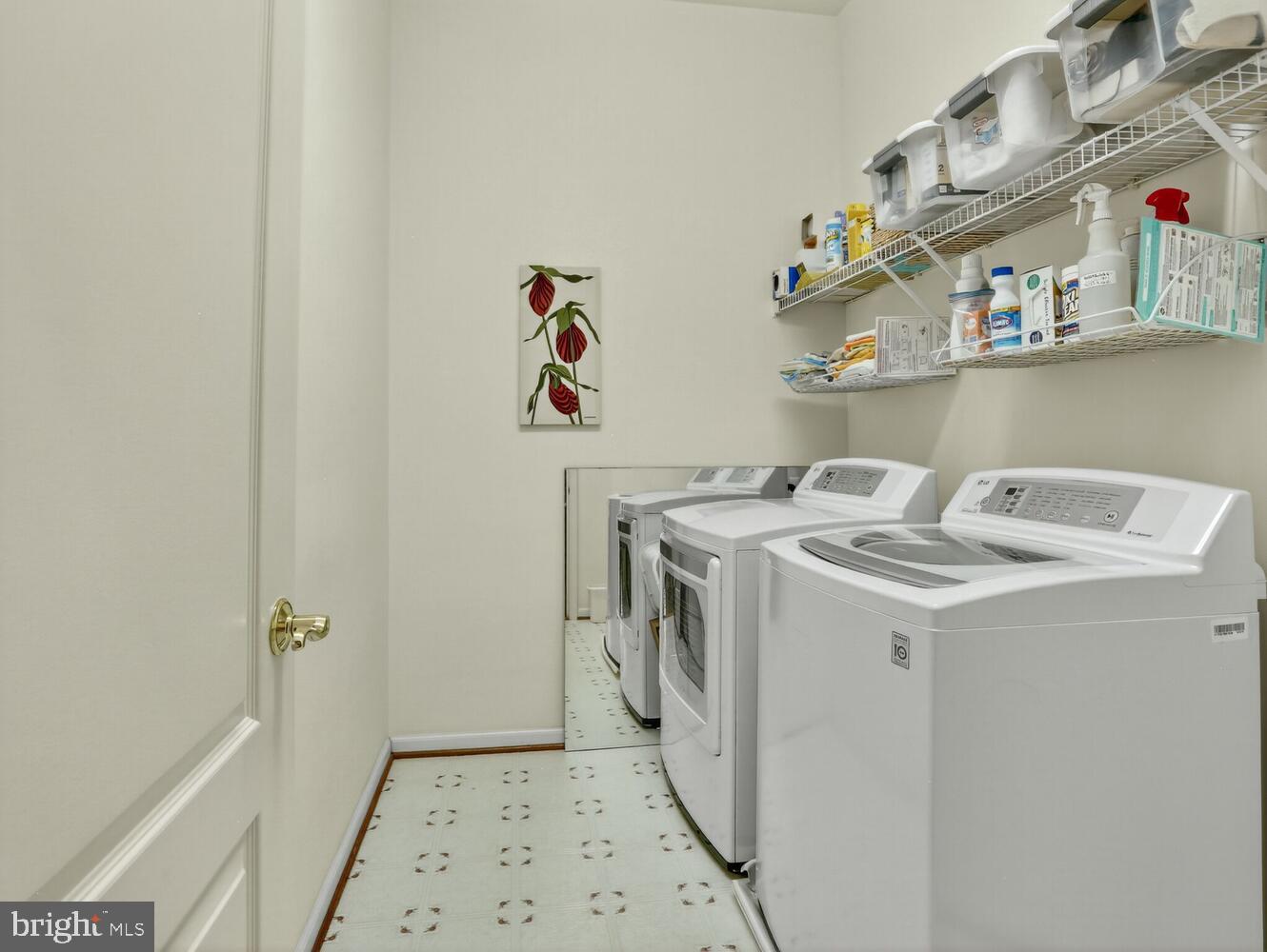 10702 SIMPSON MEWS LN, FAIRFAX, Virginia 22030, 5 Bedrooms Bedrooms, ,4 BathroomsBathrooms,Residential,For sale,10702 SIMPSON MEWS LN,VAFC2007216 MLS # VAFC2007216