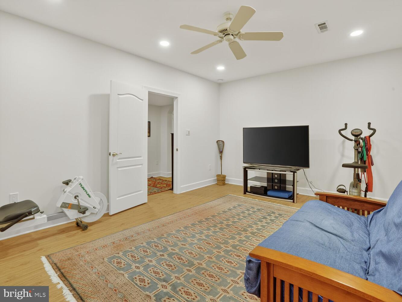 10702 SIMPSON MEWS LN, FAIRFAX, Virginia 22030, 5 Bedrooms Bedrooms, ,4 BathroomsBathrooms,Residential,For sale,10702 SIMPSON MEWS LN,VAFC2007216 MLS # VAFC2007216