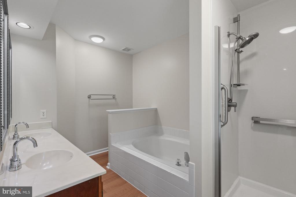 11705 NEW BOND ST, FREDERICKSBURG, Virginia 22408, 4 Bedrooms Bedrooms, ,3 BathroomsBathrooms,Residential,11705 NEW BOND ST,VASP2035664 MLS # VASP2035664