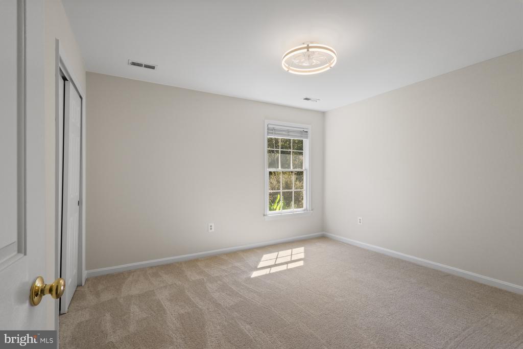 11705 NEW BOND ST, FREDERICKSBURG, Virginia 22408, 4 Bedrooms Bedrooms, ,3 BathroomsBathrooms,Residential,11705 NEW BOND ST,VASP2035664 MLS # VASP2035664