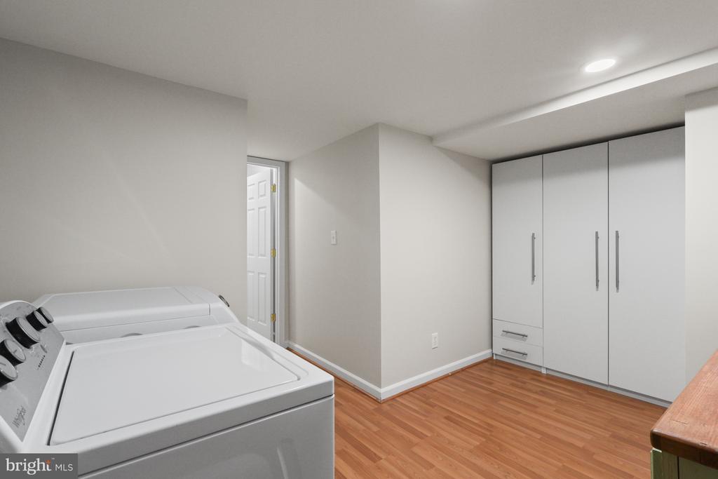 11705 NEW BOND ST, FREDERICKSBURG, Virginia 22408, 4 Bedrooms Bedrooms, ,3 BathroomsBathrooms,Residential,11705 NEW BOND ST,VASP2035664 MLS # VASP2035664