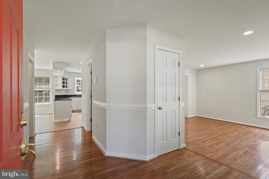 11705 NEW BOND ST, FREDERICKSBURG, Virginia 22408, 4 Bedrooms Bedrooms, ,3 BathroomsBathrooms,Residential,11705 NEW BOND ST,VASP2035664 MLS # VASP2035664