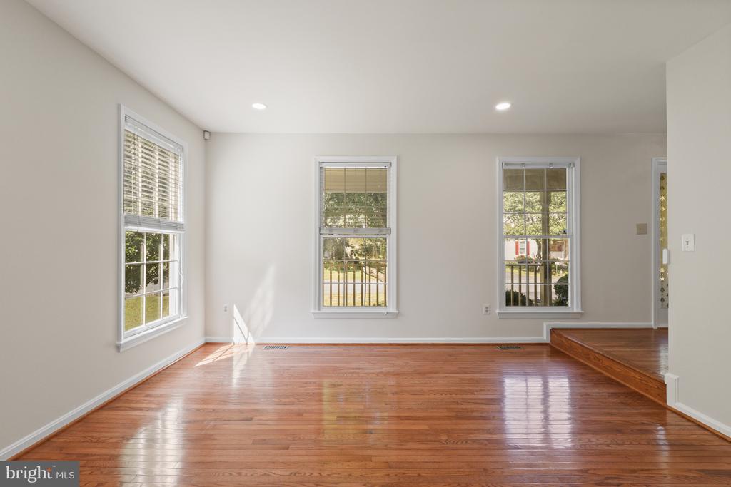 11705 NEW BOND ST, FREDERICKSBURG, Virginia 22408, 4 Bedrooms Bedrooms, ,3 BathroomsBathrooms,Residential,11705 NEW BOND ST,VASP2035664 MLS # VASP2035664