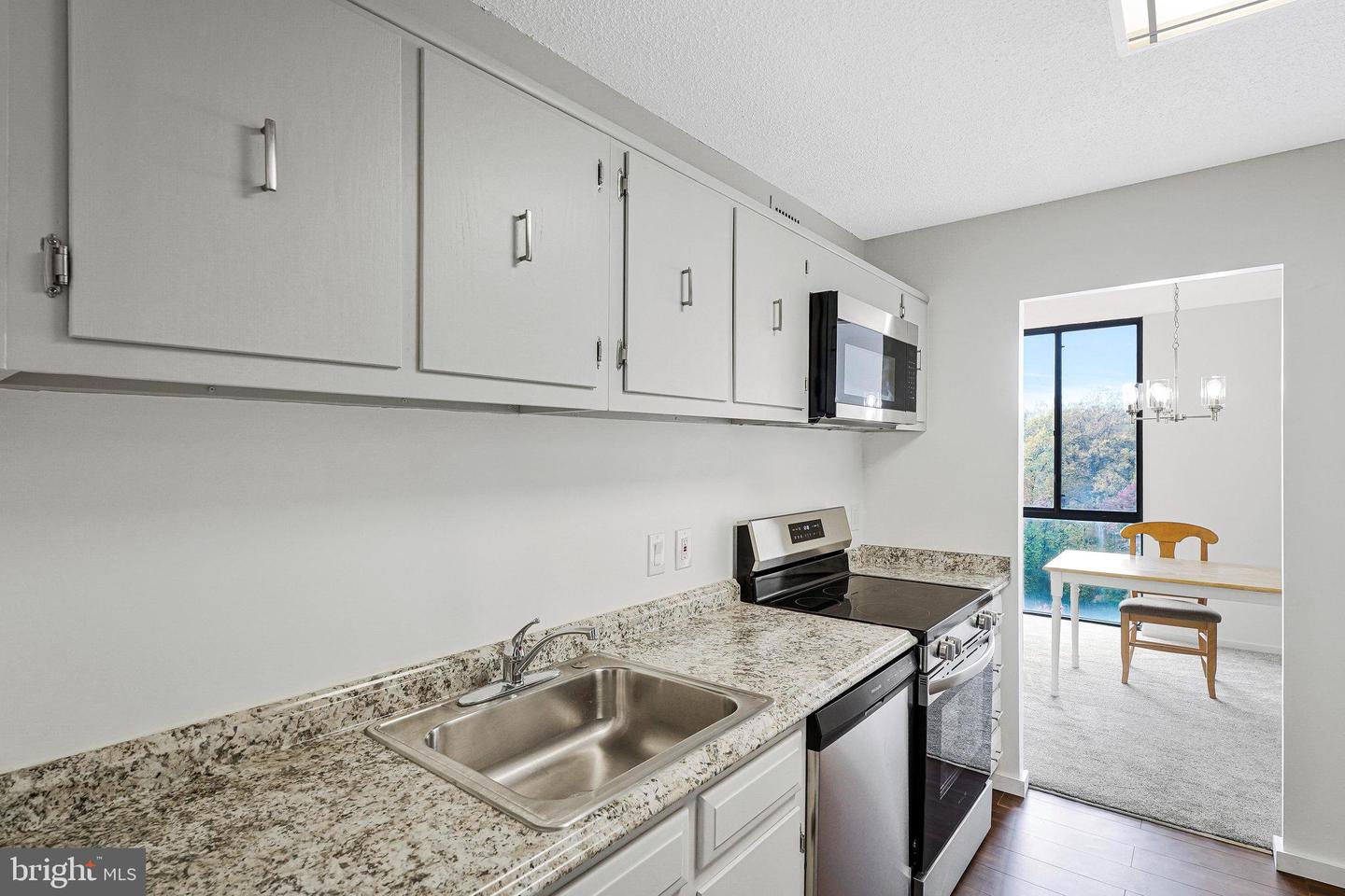 2300 PIMMIT DR #919, FALLS CHURCH, Virginia 22043, 2 Bedrooms Bedrooms, ,2 BathroomsBathrooms,Residential,For sale,2300 PIMMIT DR #919,VAFX2275492 MLS # VAFX2275492