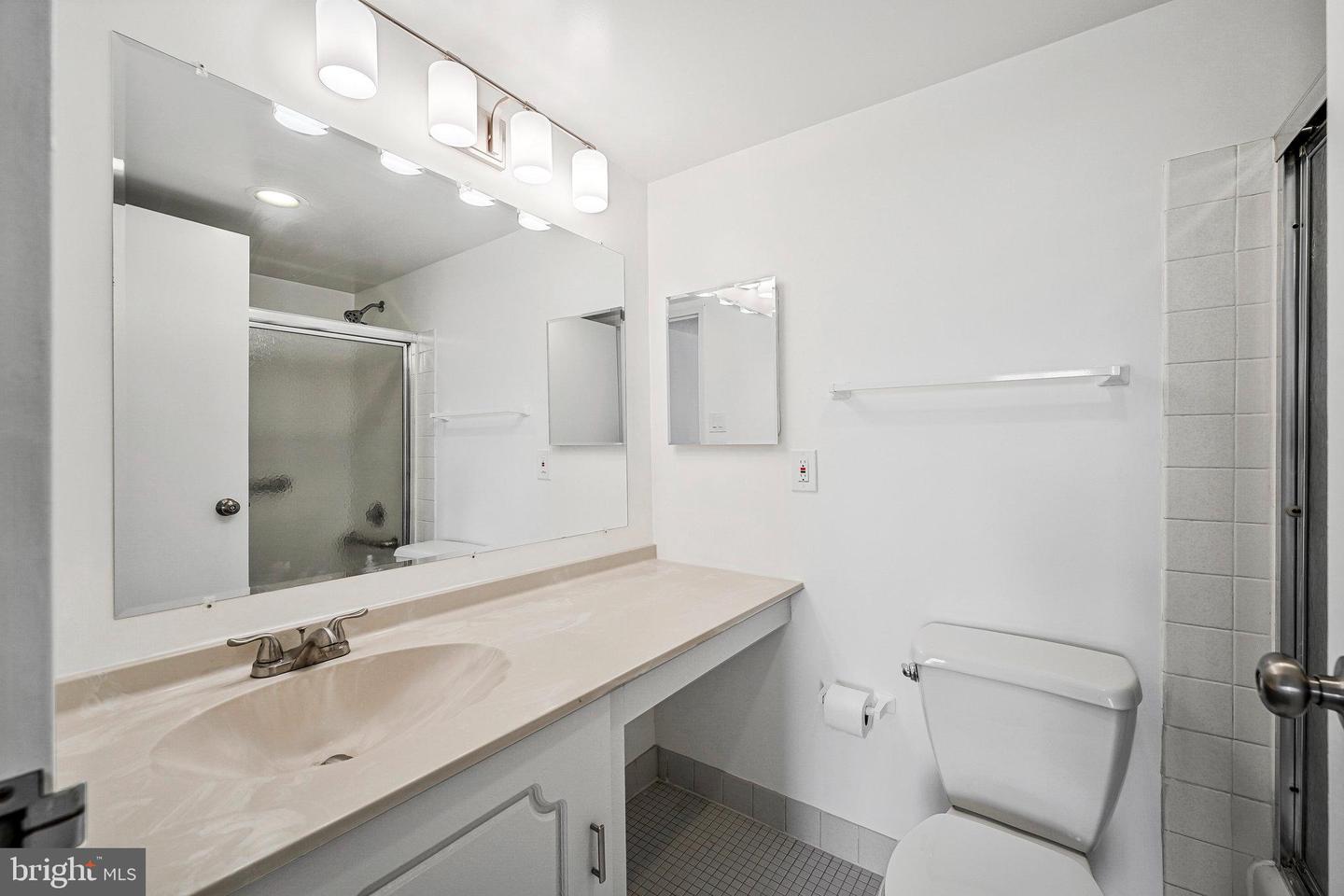 2300 PIMMIT DR #919, FALLS CHURCH, Virginia 22043, 2 Bedrooms Bedrooms, ,2 BathroomsBathrooms,Residential,For sale,2300 PIMMIT DR #919,VAFX2275492 MLS # VAFX2275492