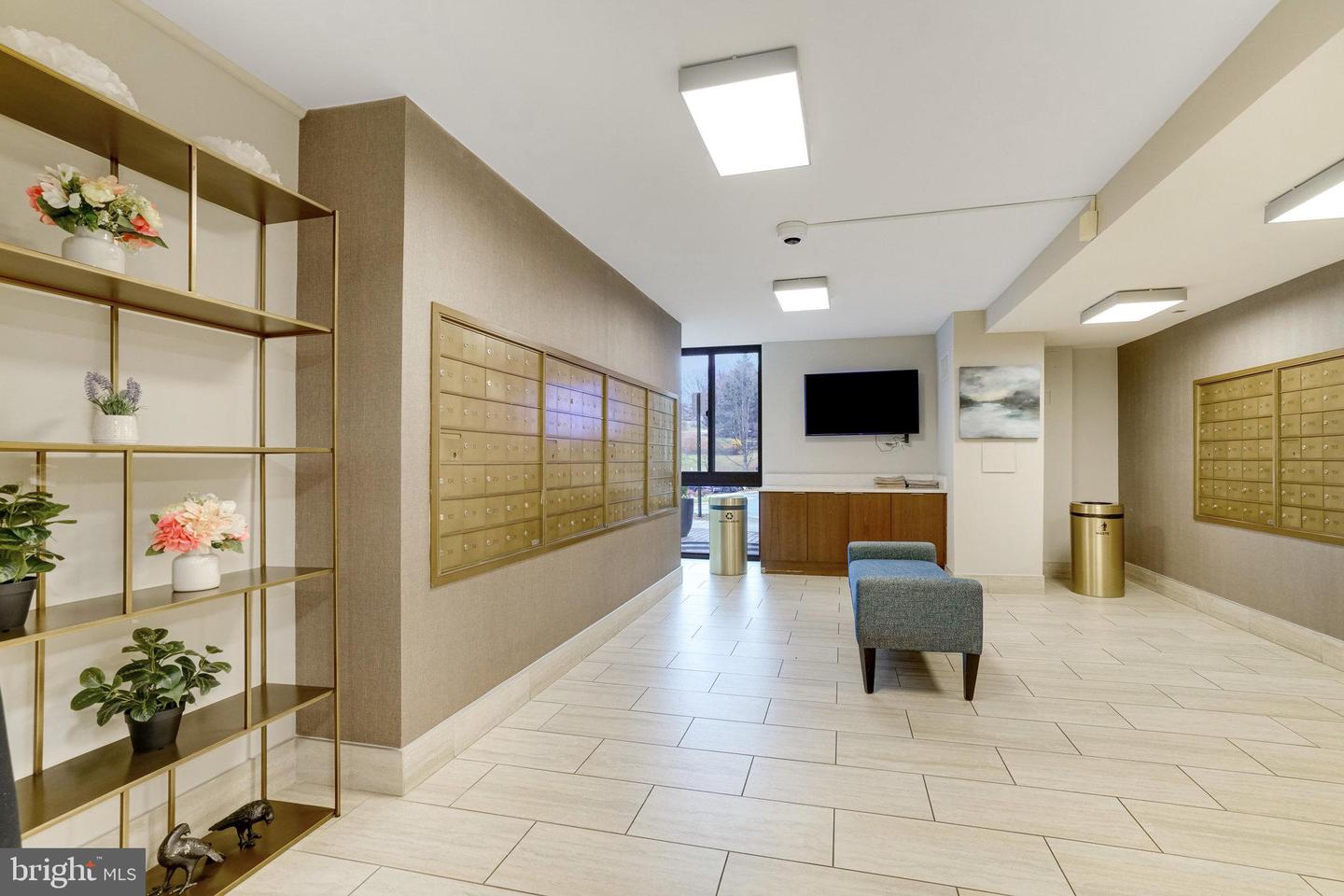 2300 PIMMIT DR #919, FALLS CHURCH, Virginia 22043, 2 Bedrooms Bedrooms, ,2 BathroomsBathrooms,Residential,For sale,2300 PIMMIT DR #919,VAFX2275492 MLS # VAFX2275492