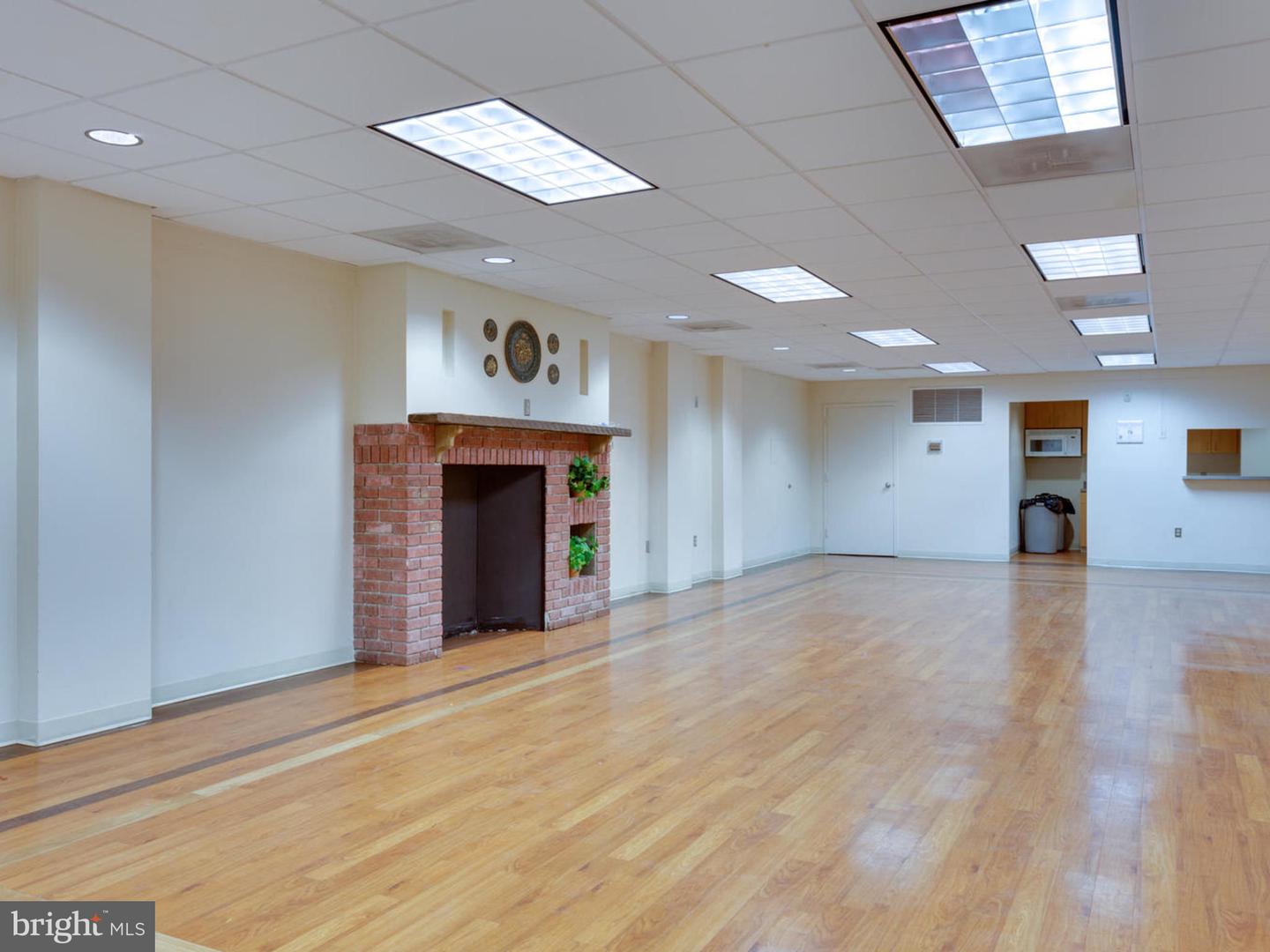 2300 PIMMIT DR #919, FALLS CHURCH, Virginia 22043, 2 Bedrooms Bedrooms, ,2 BathroomsBathrooms,Residential,For sale,2300 PIMMIT DR #919,VAFX2275492 MLS # VAFX2275492