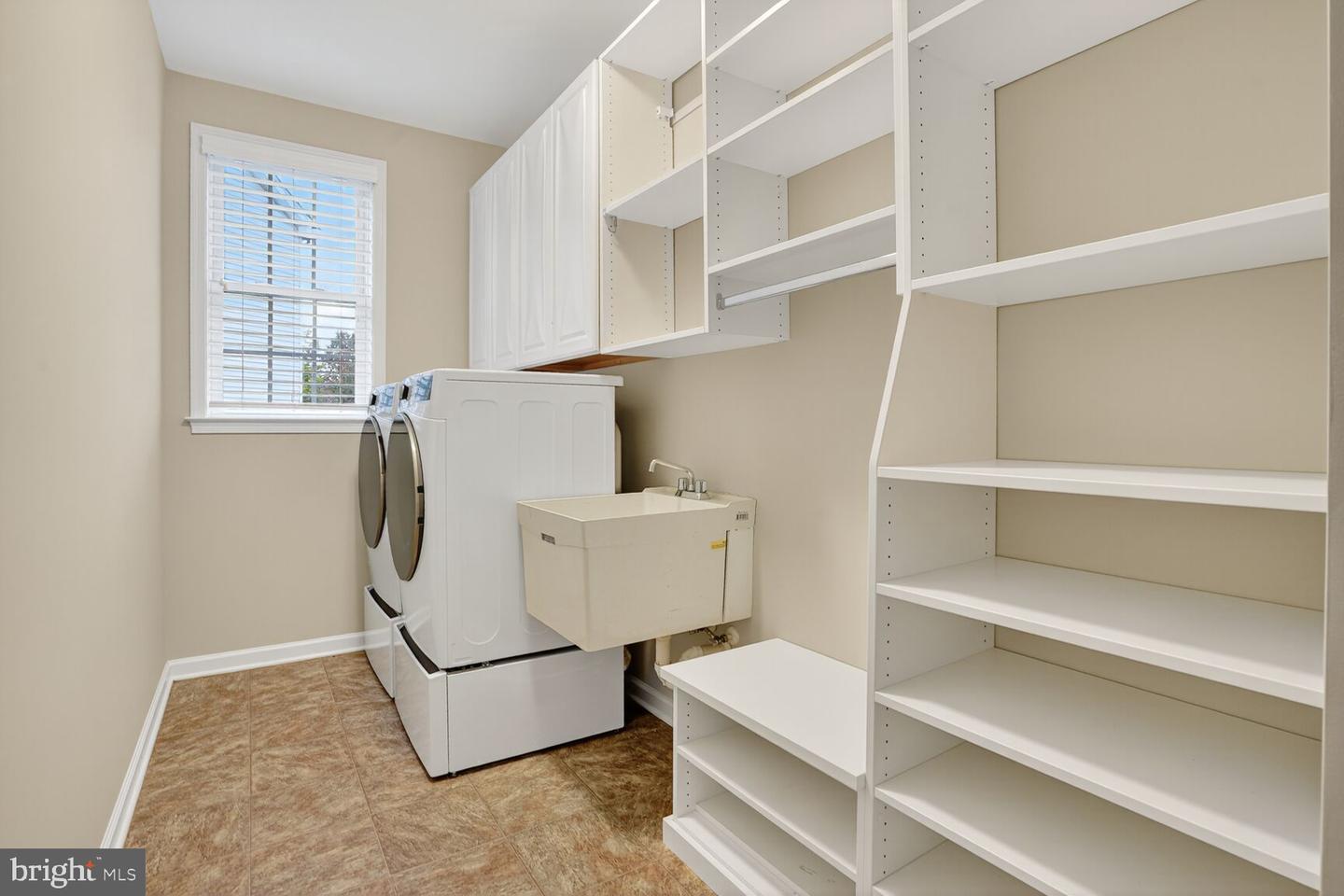 41381 LADYBUG CT, ALDIE, Virginia 20105, 5 Bedrooms Bedrooms, ,4 BathroomsBathrooms,Residential,For sale,41381 LADYBUG CT,VALO2109442 MLS # VALO2109442 41381 LADYBUG CT, ALDIE, Virginia 20105, 5 Bedrooms Bedrooms, ,4 BathroomsBathrooms,Residential,For sale,41381 LADYBUG CT,VALO2109442 MLS # VALO2109442